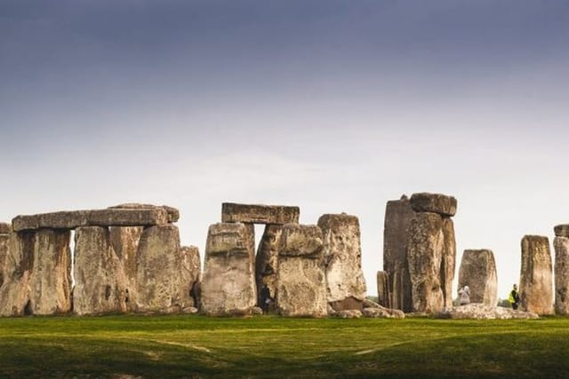 Stonehenge and Cotswold Villages Full-day Tour from Bristol - Photo 1 of 5